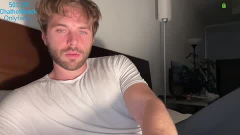 Edward aka Wolf online show from 11/03/25, 10:21