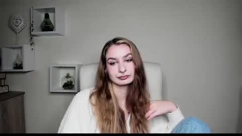 NINA online show from 10/28/25, 07:01