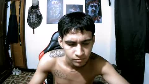 Snapshot of hot__mechanic chatting on 07/19/26, 04:27 hot__mechanic online show from 07/19/26, 04:27