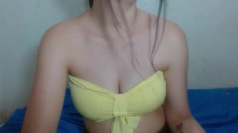 Snapshot of hot_and_complacent_latin chatting on 12/18/25, 08:15 hot_and_complacent_latin online show from 12/18/25, 08:15