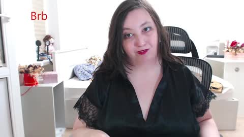 Snapshot of hot_and_pretty chatting on 12/29/24, 03:57 Lila online show from 12/29/24, 03:57