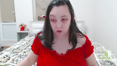 Snapshot of hot_and_pretty chatting on 01/12/25, 03:25 Lila online show from 01/12/25, 03:25