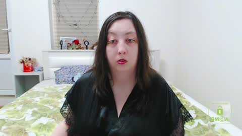 Snapshot of hot_and_pretty chatting on 01/23/25, 03:22 Lila online show from 01/23/25, 03:22