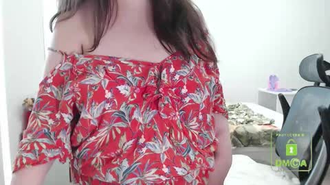 Snapshot of hot_and_pretty chatting on 10/01/25, 09:26 Lila online show from 10/01/25, 09:26
