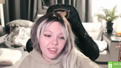 Snapshot of hot_babayaga chatting on 12/01/24, 06:41   online show from 12/01/24, 06:41