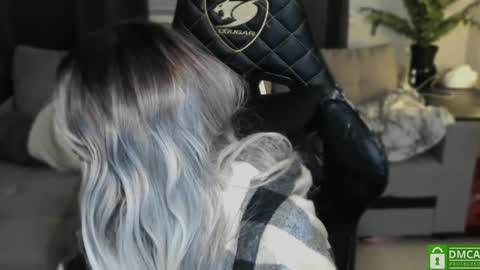 Snapshot of hot_babayaga chatting on 12/02/24, 06:10   online show from 12/02/24, 06:10