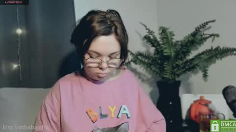 Snapshot of hot_babayaga chatting on 02/17/25, 02:48   online show from 02/17/25, 02:48