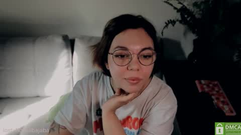 Snapshot of hot_babayaga chatting on 03/05/25, 12:00   online show from 03/05/25, 12:00