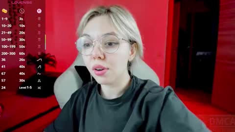 Snapshot of hot_babayaga chatting on 10/21/25, 10:38   online show from 10/21/25, 10:38