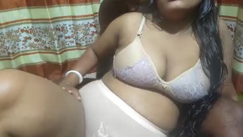 Snapshot of hot_baby_priya chatting on 03/26/26, 06:24 hot_baby_priya online show from 03/26/26, 06:24