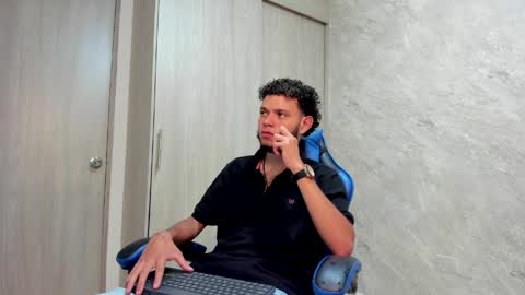 Snapshot of hot_bad_boy69 chatting on 04/10/26, 10:14 hot bad boy69 online show from 04/10/26, 10:14