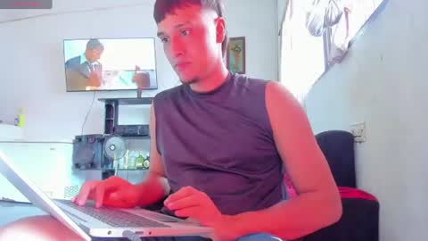 Snapshot of hot_boy_04 chatting on 07/19/26, 03:38 hot boy 04 online show from 07/19/26, 03:38