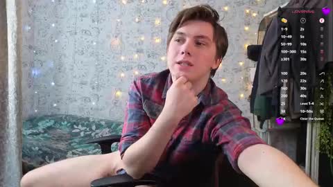 Snapshot of hot_boy_oscar chatting on 02/10/26, 11:14 Oscar online show from 02/10/26, 11:14