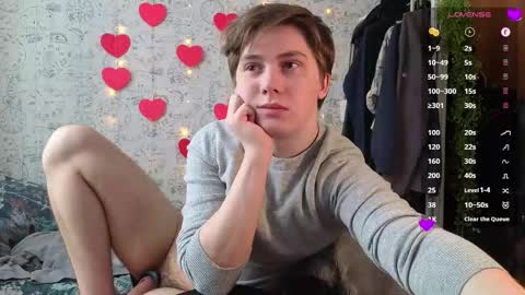 Snapshot of hot_boy_oscar chatting on 02/16/26, 11:17 Oscar online show from 02/16/26, 11:17