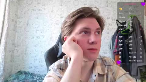 Snapshot of hot_boy_oscar chatting on 03/18/26, 11:13 Oscar online show from 03/18/26, 11:13