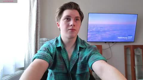 Snapshot of hot_boy_oscar chatting on 04/29/26, 11:03 Oscar online show from 04/29/26, 11:03
