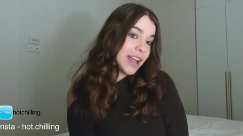 LiluCaroline online show from 01/12/26, 05:40