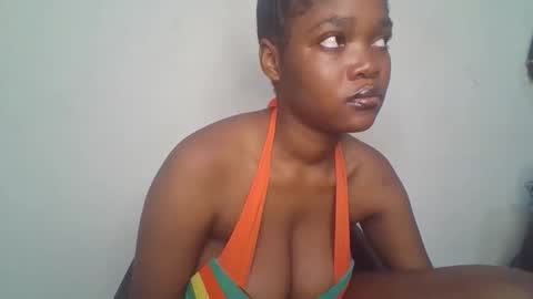 Snapshot of hot_choccoolate chatting on 05/02/26, 05:51 Zarah online show from 05/02/26, 05:51