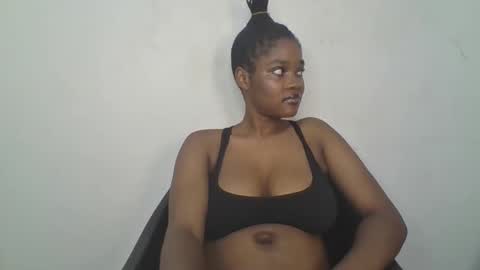 Snapshot of hot_choccoolate chatting on 05/07/26, 10:37 Zarah online show from 05/07/26, 10:37