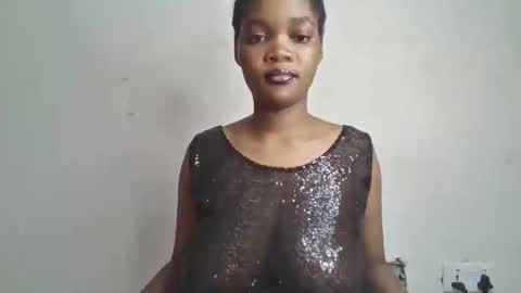 Snapshot of hot_choccoolate chatting on 05/19/26, 11:00 Zarah online show from 05/19/26, 11:00