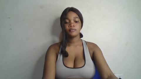 Snapshot of hot_choccoolate chatting on 06/13/26, 06:39 Zarah online show from 06/13/26, 06:39