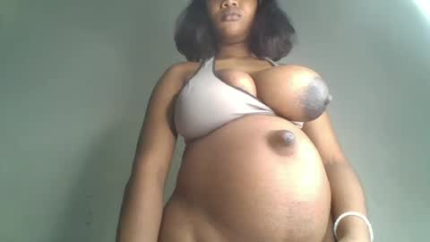 Snapshot of hot_choccoolate chatting on 07/19/26, 10:52 Zarah online show from 07/19/26, 10:52