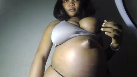 Snapshot of hot_choccoolate chatting on 07/24/26, 01:14 Zarah online show from 07/24/26, 01:14