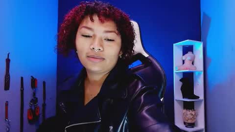 Snapshot of hot_chocolate_4u chatting on 11/08/25, 12:05 hot chocolate 4u online show from 11/08/25, 12:05