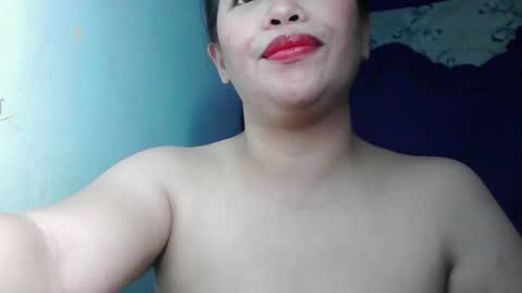 Snapshot of hot_clit28 chatting on 02/16/25, 12:32 ana online show from 02/16/25, 12:32