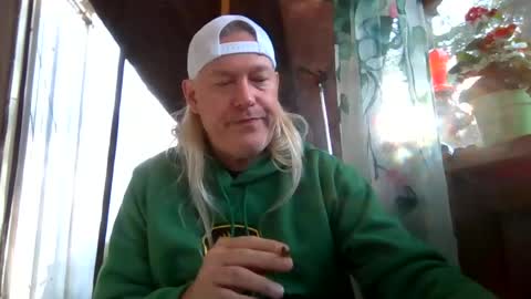 Snapshot of hot_cock_dancer chatting on 06/25/26, 01:37 hot_cock_dancer online show from 06/25/26, 01:37
