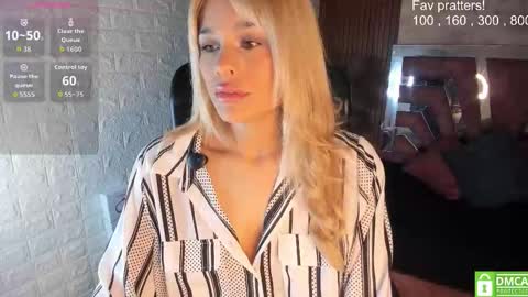 Snapshot of hot_cupid01 chatting on 03/17/26, 10:51 Valery online show from 03/17/26, 10:51