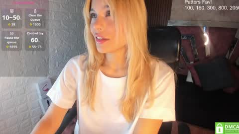 Snapshot of hot_cupid01 chatting on 03/31/26, 10:48 Valery online show from 03/31/26, 10:48