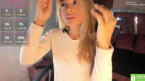 Snapshot of hot_cupid01 chatting on 04/10/26, 10:53 Valery online show from 04/10/26, 10:53