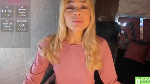 Snapshot of hot_cupid01 chatting on 04/15/26, 10:55 Valery online show from 04/15/26, 10:55