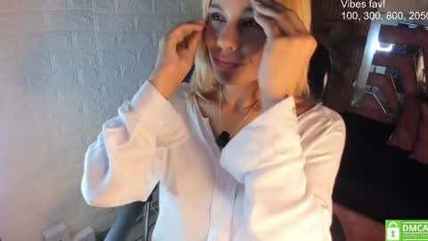 Snapshot of hot_cupid01 chatting on 04/29/26, 10:41 Valery online show from 04/29/26, 10:41