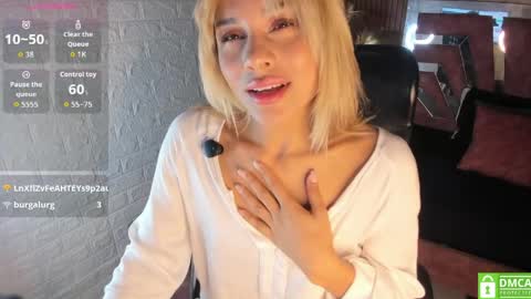 Snapshot of hot_cupid01 chatting on 05/19/26, 10:54 Valery online show from 05/19/26, 10:54