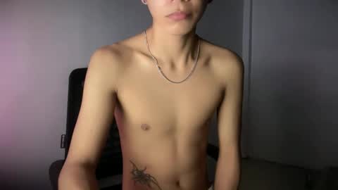 Kim online show from 10/06/25, 07:17