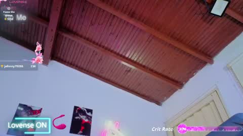 Snapshot of hot_destinyk chatting on 06/11/26, 12:32 destinyk online show from 06/11/26, 12:32