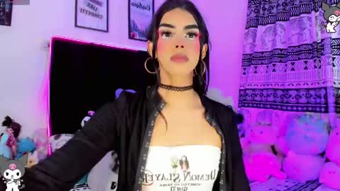 Snapshot of hot_eyes16 chatting on 04/19/26, 01:32 Valens online show from 04/19/26, 01:32