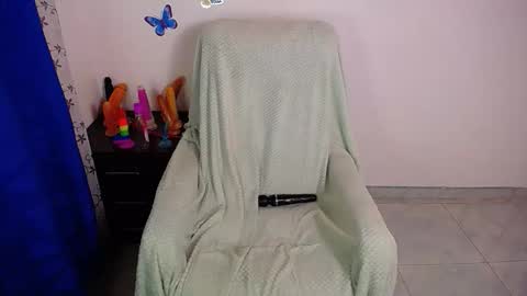 angie online show from 11/12/25, 10:52