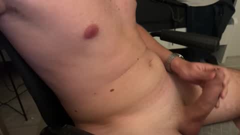 Snapshot of hot_guy2001 chatting on 09/09/25, 09:58 hot_guy2001 online show from 09/09/25, 09:58