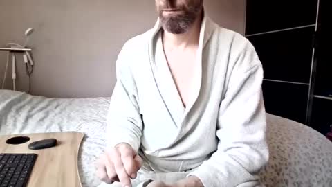 Snapshot of hot_hung_daddy_4u chatting on 04/24/26, 11:12 Daddy online show from 04/24/26, 11:12