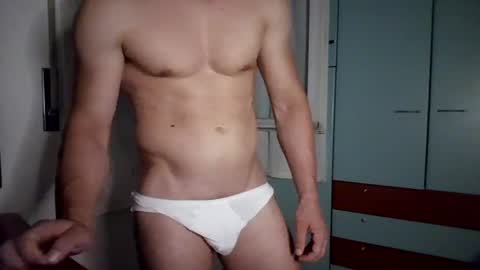 hot_italianboy online show from 07/13/26, 10:23
