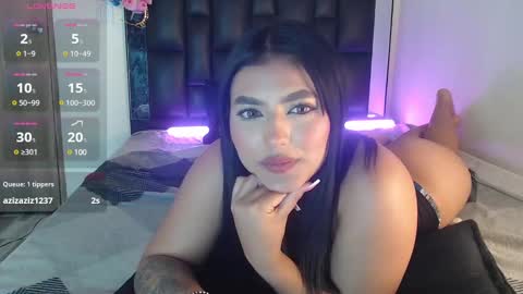 Snapshot of hot_kendall_ chatting on 01/18/25, 08:31 K E N D A L L online show from 01/18/25, 08:31