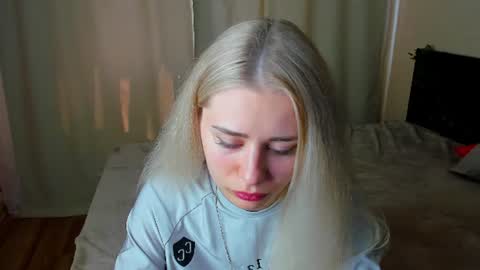 Snapshot of hot_kittie_hot chatting on 06/13/26, 07:39 hot_kittie_hot online show from 06/13/26, 07:39