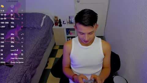 Snapshot of hot_latin_temptation chatting on 05/05/26, 01:46 Alejandro online show from 05/05/26, 01:46