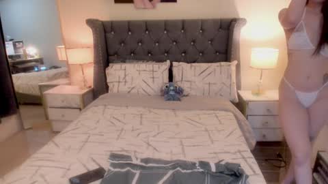 lyn online show from 01/26/25, 07:21