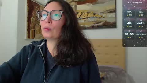 Halle online show from 11/01/25, 12:18