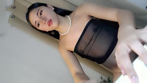 Snapshot of hot_little_angel18 chatting on 05/15/26, 01:56 hot_little_angel18 online show from 05/15/26, 01:56