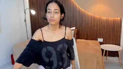 Snapshot of hot_little_bunny chatting on 12/03/24, 08:50 Alana online show from 12/03/24, 08:50